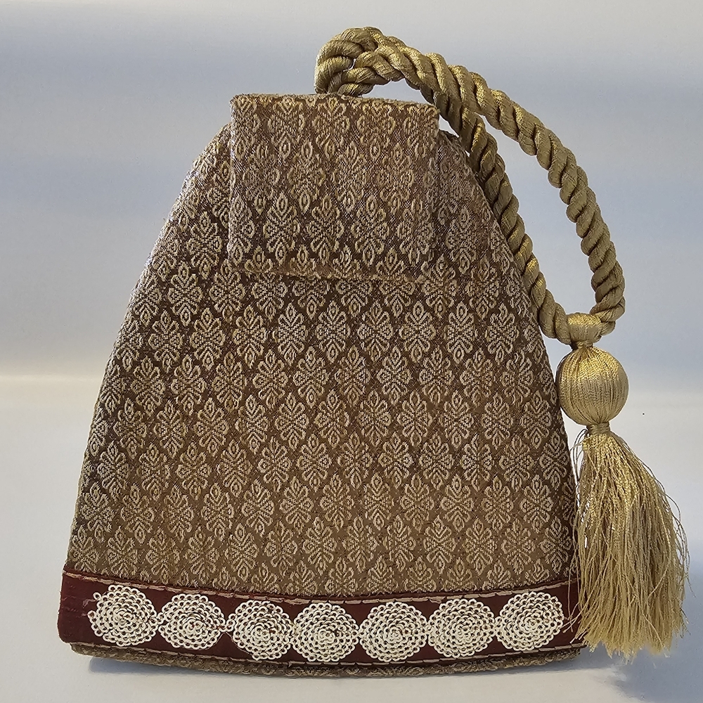 Aarong Pyramid-type Gold Red Wristlet Tassle Sequins Evening Formal Bag Purse